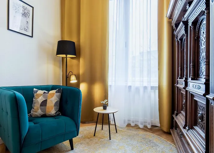 Maverick Aparthotel 3*