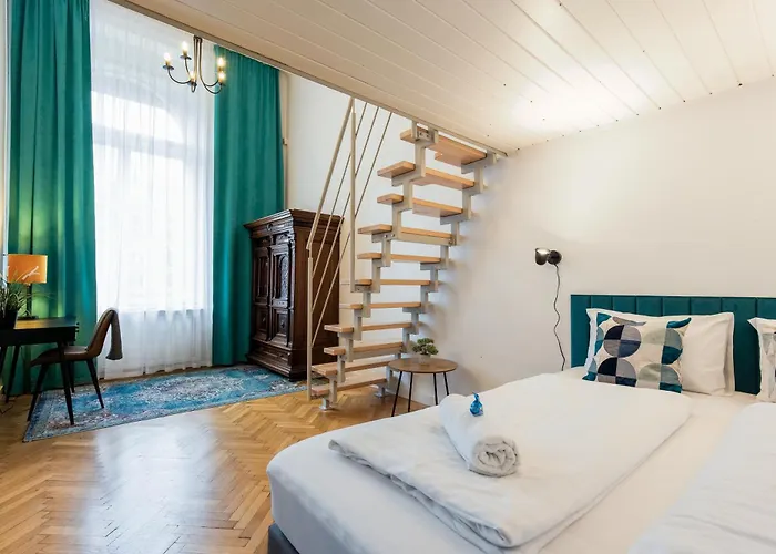 Maverick 3* Budapest