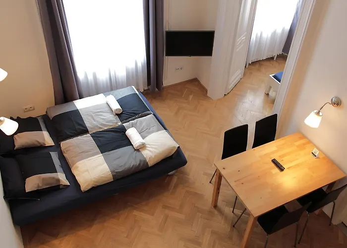 Maverick Aparthotel 3*