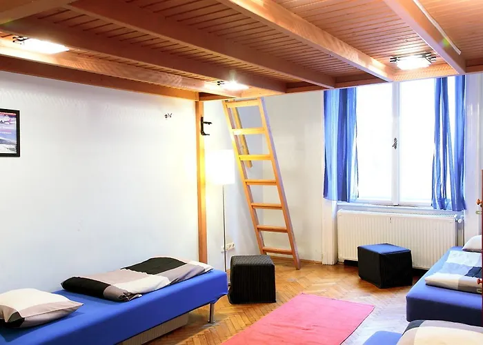 Maverick 3* Budapest