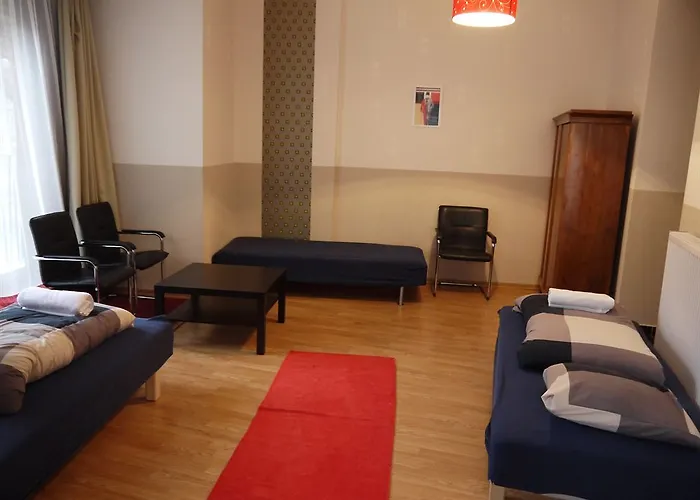 Maverick 3* Budapest