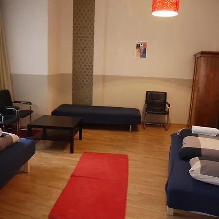 Maverick 3* Budapest