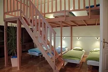 Hotel apartamentowy Maverick 3*